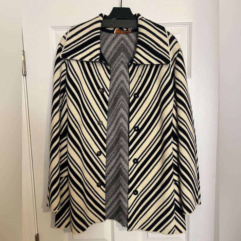 Gorgeous Tory Burch Coat